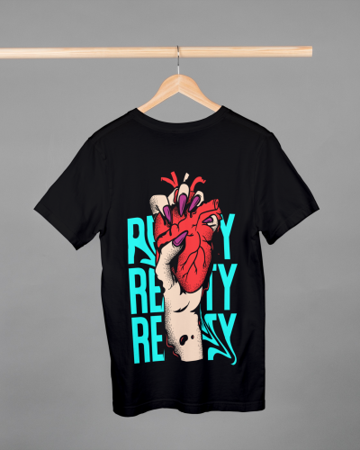 Bold Red Heart Graphics Oversized T-shirt – PodLyft