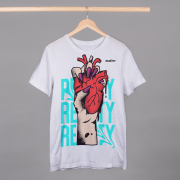 Bold Red Heart Graphics Oversized T-shirt – PodLyft