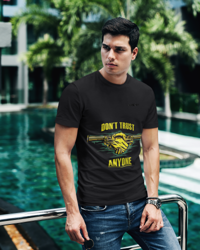 Dual Design Graphic Tee | Trust & King’s Crown – PodLyft