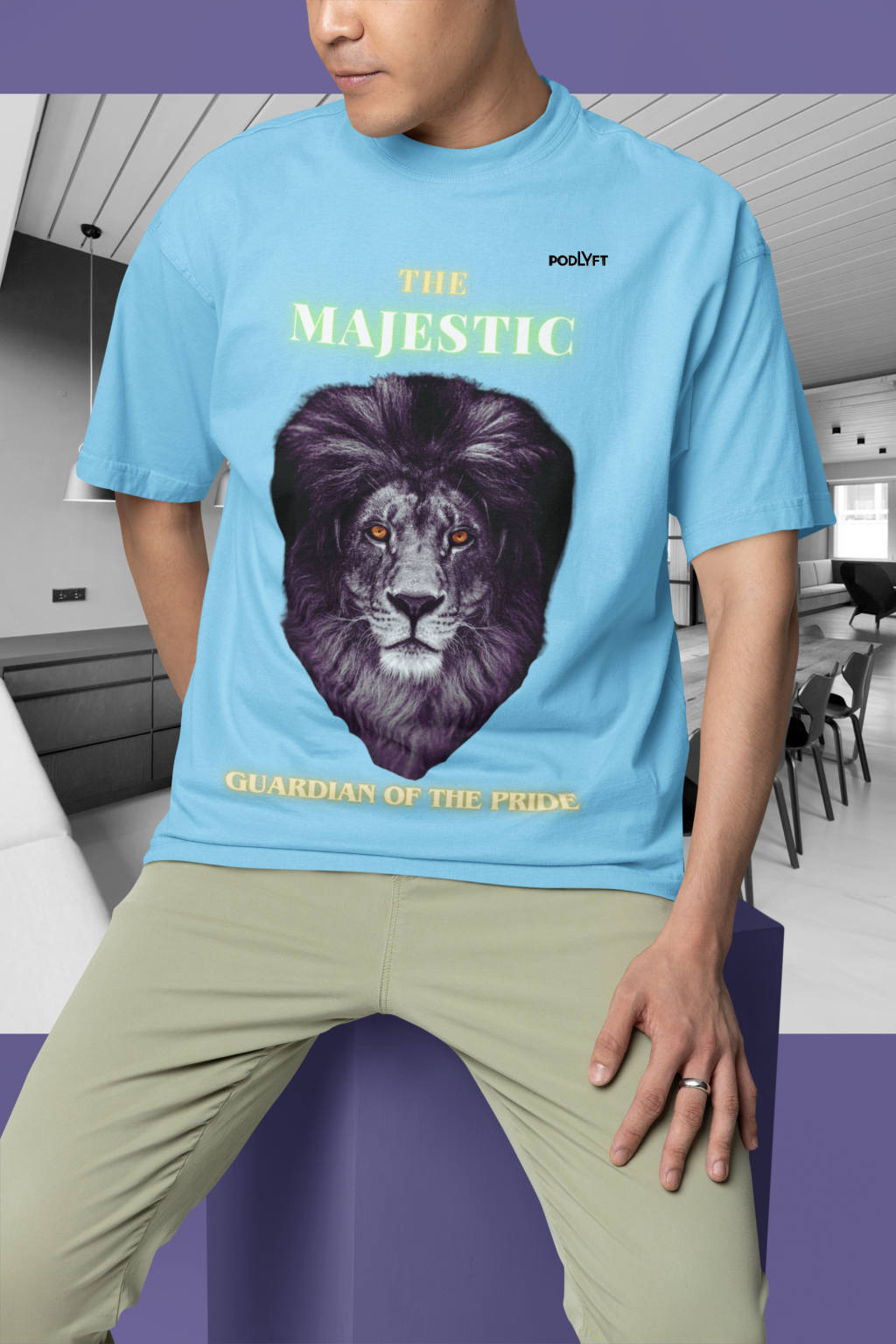 Majestic Lion Head T-Shirt in Baby Blue, size M from PodLyft.
