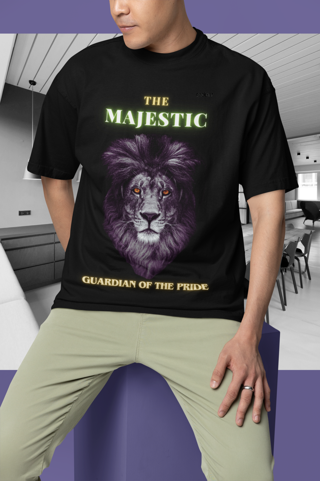 Majestic Lion Head T-Shirt in Black, size S from PodLyft.