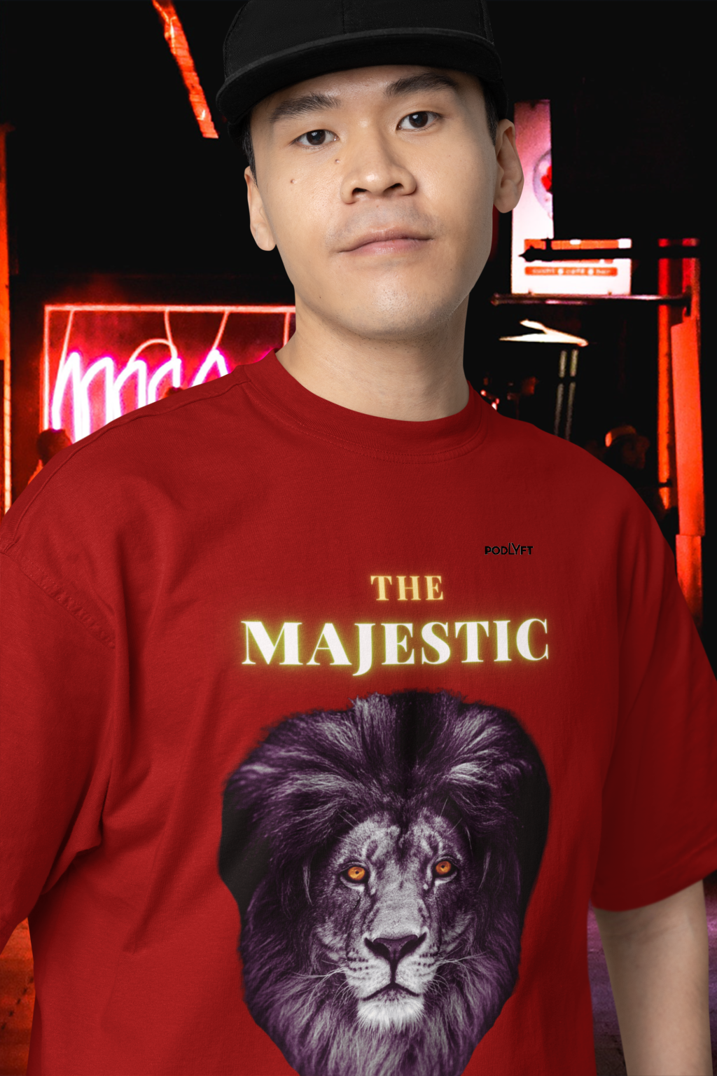 Majestic Lion Head T-Shirt in Maroon, size M from PodLyft.