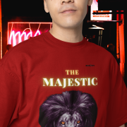 Majestic Lion Head T-Shirt in Maroon, size M from PodLyft.