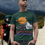 Soft and breathable bottle green biker T-shirt with an adventure-inspired print. (XXL)